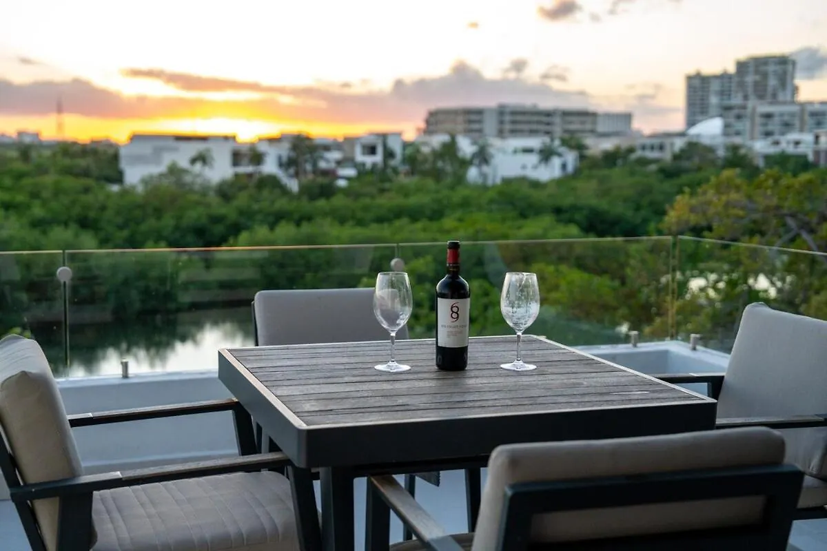 6Br Modern Oceanfront Villa With Large Infinity Pool Cancún