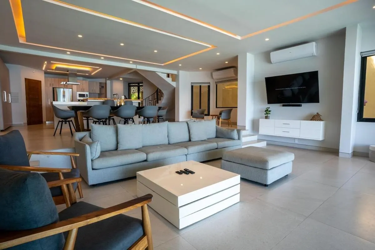 6Br Modern Oceanfront Villa With Infinity Pool Cancún