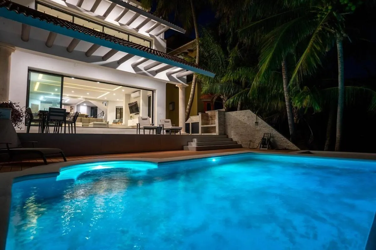 6Br Modern Oceanfront Villa With Infinity Pool Cancun